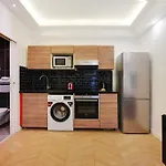 Amazing Apartment In The Marais - 1